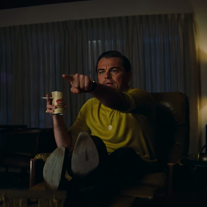 Pointing Rick Dalton Leonardo DiCaprio